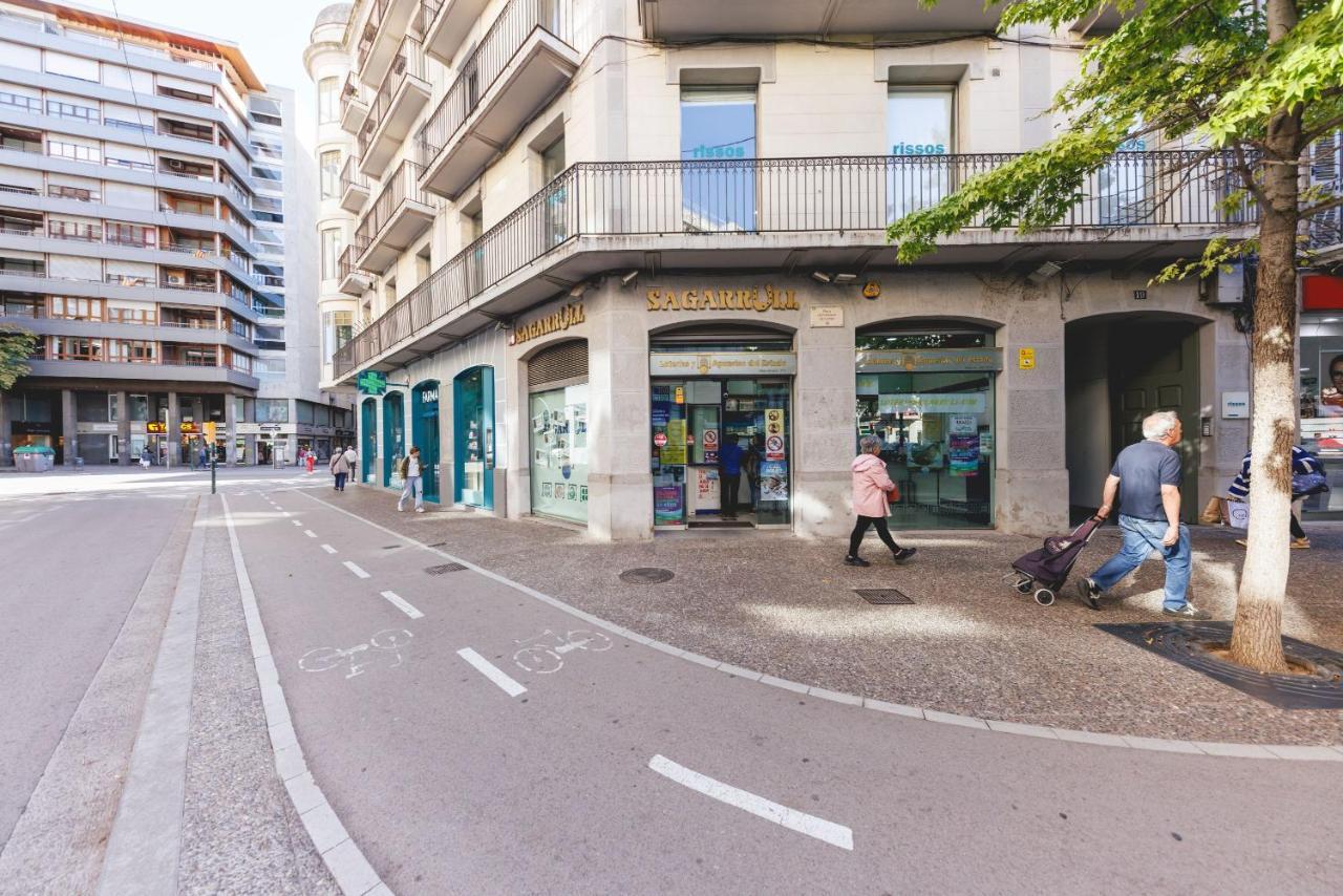 Bravissimo Marques De Camps, 3-Bedroom Apartment Girona Exterior photo